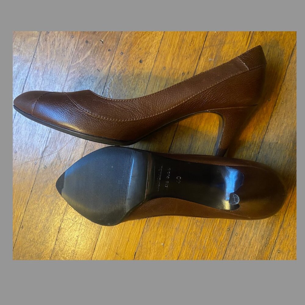 Bruno Magli Italian-made brown leather heels